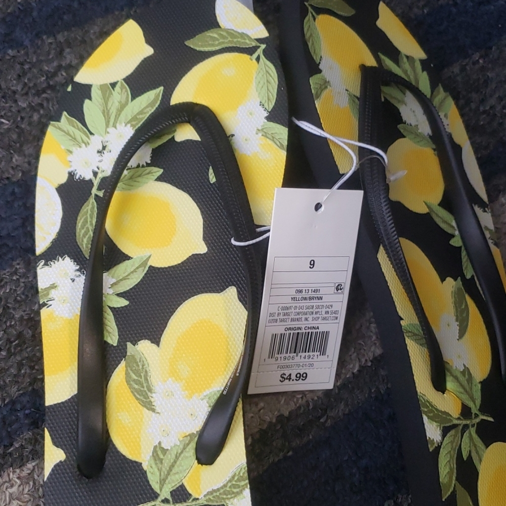 Women's flip flops